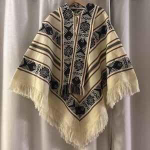 Artesian Knit Inca Fringed Wool Poncho OS Embroidered Tribal Print Scarf Tassels